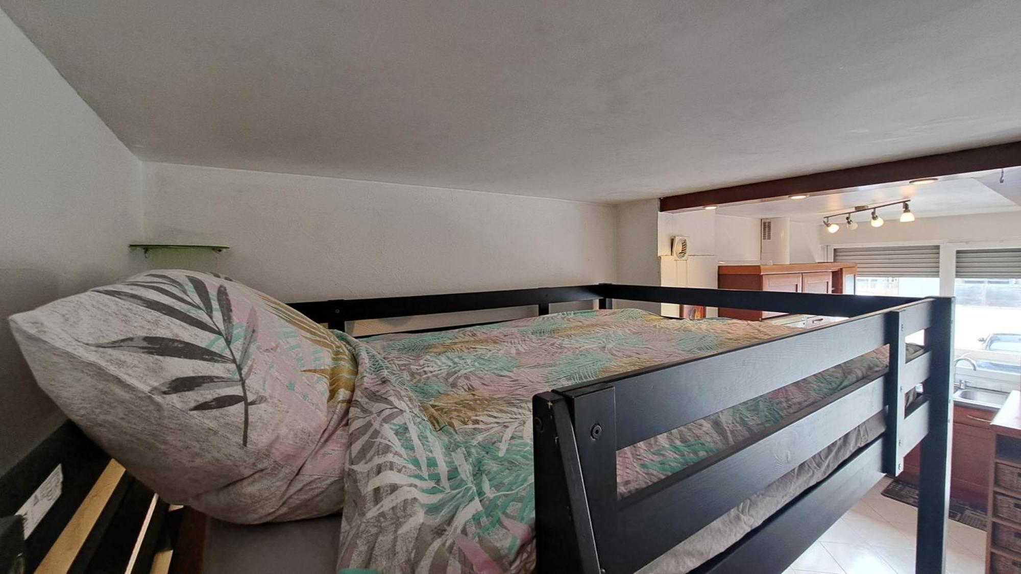 Cosy 33 M² Limite Lyon. Parking Privatif. Apartment